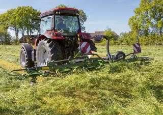 Mașini de întors fânul rotative Krone Vendro 560