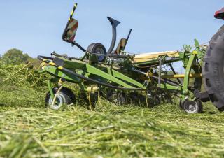Mașini de întors fânul rotative Krone Vendro 620