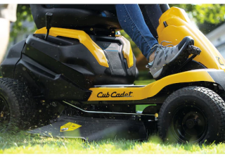 Mașini de tuns iarba Ride on și Tractoare de grădină Cub Cadet LR2 ES76