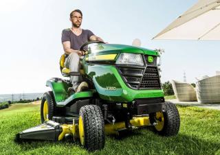 Mașini de tuns iarba Ride on și Tractoare de grădină John Deere X380