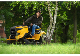 Mașini de tuns iarba Ride on și Tractoare de grădină Cub Cadet XT2 PS107