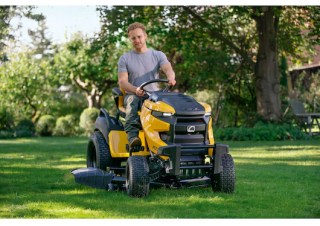 Mașini de tuns iarba Ride on și Tractoare de grădină Cub Cadet XT3 QS127