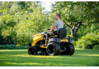 Mașini de tuns iarba Ride on și Tractoare de grădină Cub Cadet XT3 QS127