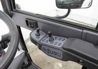 Echipamente de mentenanță pentru sezonul cald/vară Măturători stradale Măturători stradale compacte Bucher-Schörling CityCat 5006