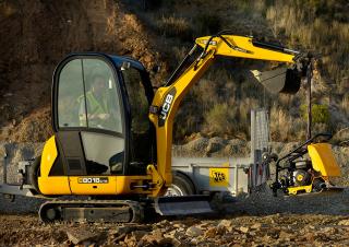 Mini excavatoare JCB 8018 CTS
