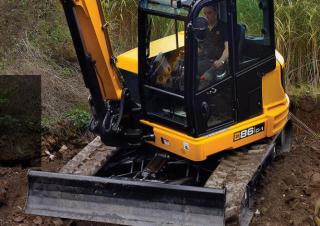 Excavatoare pe șenile JCB 86 C-1