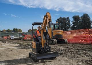 Mini excavatoare Case CX17C
