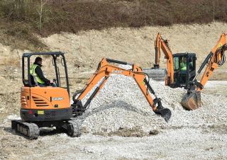 Mini excavatoare Case CX26C