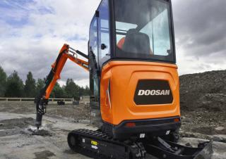 Mini excavatoare Develon DX19