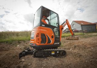 Mini excavatoare Develon DX19