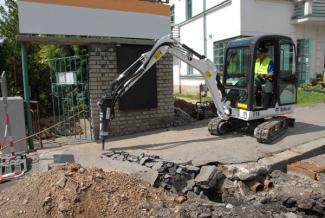 Mini excavatoare Bobcat E 16