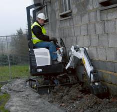 Mini excavatoare Bobcat E08