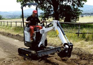 Mini excavatoare Bobcat E10z