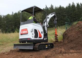 Mini excavatoare Bobcat E17