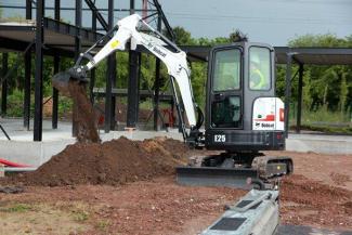 Mini excavatoare Bobcat E25