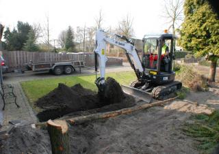 Mini excavatoare Bobcat E26