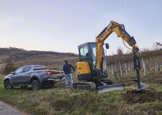 Mini excavatoare New Holland E26C
