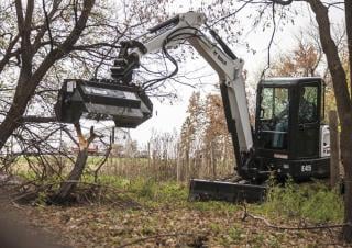 Mini excavatoare Bobcat E45