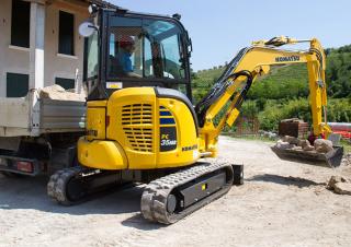 Mini excavatoare Komatsu PC35MR-5
