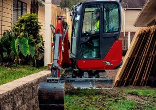 Mini excavatoare Yanmar SV15VT