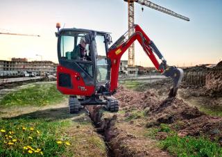 Mini excavatoare Yanmar SV17VT