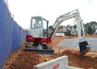Mini excavatoare Takeuchi TB 138 FR