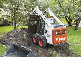 Mini încărcătoare Bobcat 450 B
