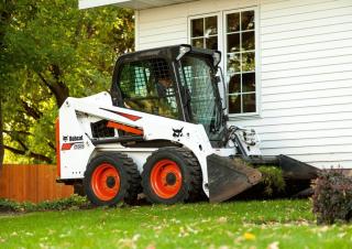 Mini încărcătoare Bobcat 450 B