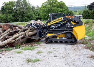 Mini încărcătoare New Holland C332