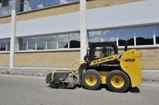 Mini încărcătoare New Holland L213