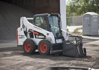Mini încărcătoare Bobcat S570