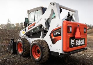 Mini încărcătoare Bobcat S590