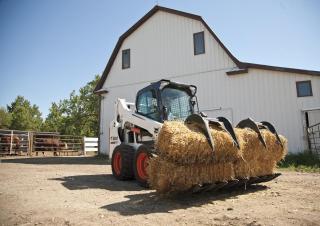 Mini încărcătoare Bobcat S590