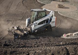 Mini încărcătoare Bobcat T590