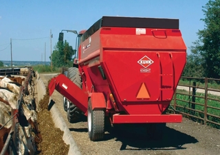 Tehnologii de alimentare Mixere de alimentare Kuhn Knight 4136