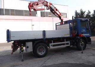 Nacele cu braț articulat Nacele cu braț articulat montate pe trailer Benelligru 10510/3S3