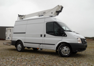 Nacele telescopice Nacele telescopice montate pe camion Danilift P140V
