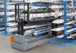 Order pickers (preparatoare de comenzi) Hubtex EZK
