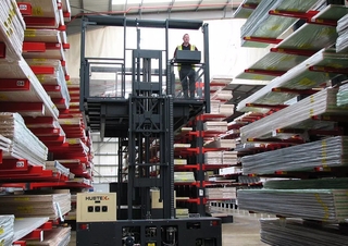 Order pickers (preparatoare de comenzi) Hubtex EZK