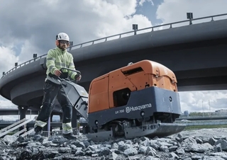 Plăci compactoare Plăci compactoare reversibile Husqvarna LH 700