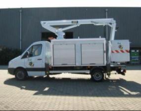 Nacele cu braț articulat Nacele cu braț articulat montate pe trailer Custers Taurus 200-12,5 MH