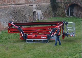 Nacele cu braț articulat Nacele cu braț articulat pe șenile Hinowa Lightlift 26.14 Performance IIIS MK3