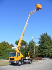 Nacele telescopice Nacele telescopice montate pe camion GSR E180TJ Compact 