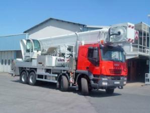 Nacele telescopice Nacele telescopice montate pe camion Multitel J 2 365 TA
