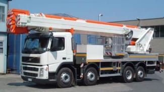 Nacele telescopice Nacele telescopice montate pe camion Multitel J 352 TA