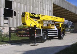 Nacele telescopice Nacele telescopice montate pe camion Bronto Skylift S 46 XDT
