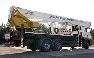 Nacele telescopice Nacele telescopice montate pe camion Bronto Skylift S 50 XDTJ