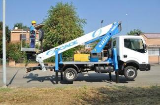 Nacele telescopice Nacele telescopice montate pe camion Socage T 318 ForSte