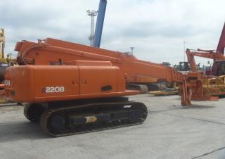 Nacele telescopice Nacele telescopice pe șenile Hitachi HX 220 B