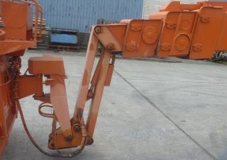 Nacele telescopice Nacele telescopice pe șenile Hitachi HX 220 B